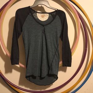 Aritzia Wilfred 3/4 sleeve shirt. WILL TAKE OFFERS